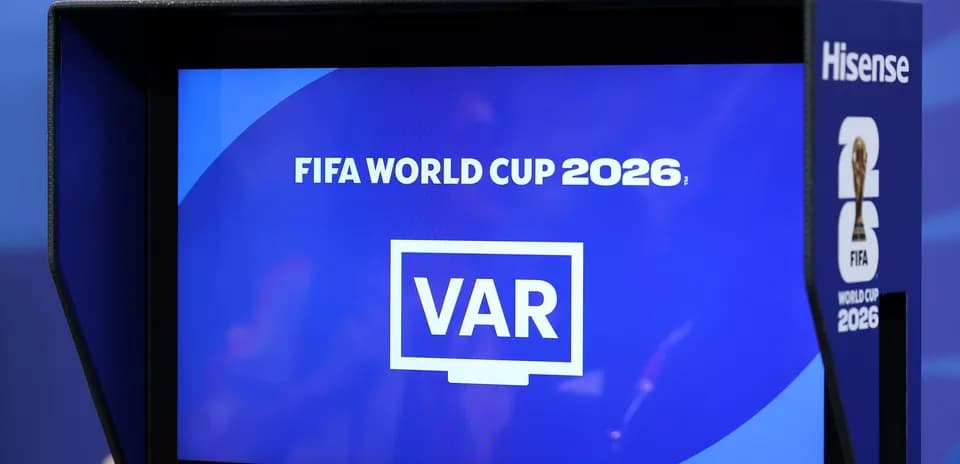 Экран VAR с логотипом FIFA World Cup 2026