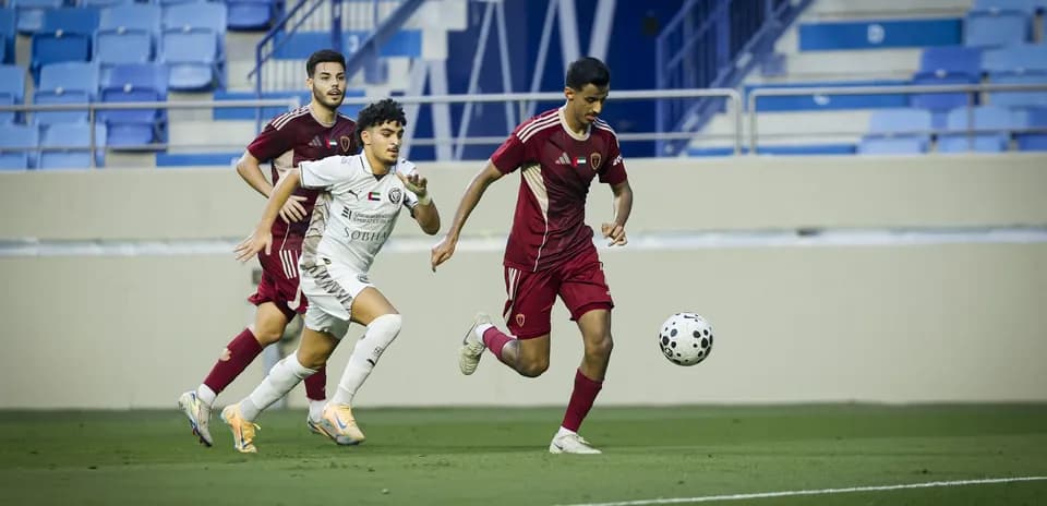 Игроки Al Nasr U23 и Ajman U23 в матче