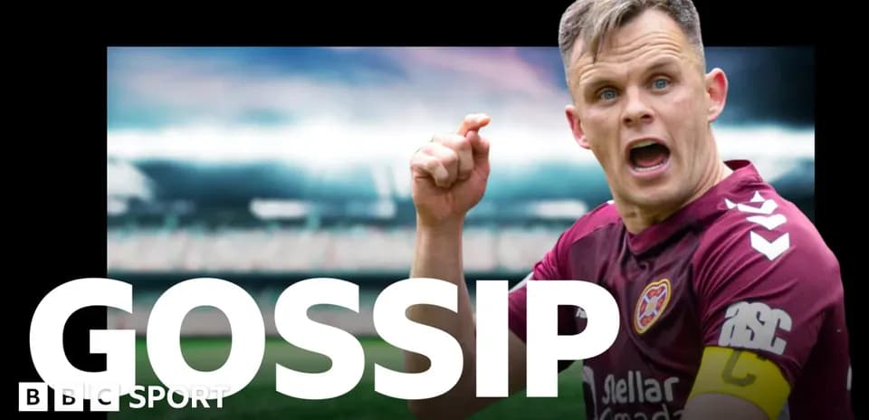 Игрок команды Hearts ведет обсуждение на поле