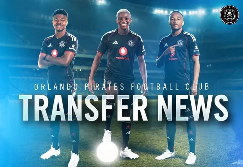 Игроки Orlando Pirates в черной форме с логотипом