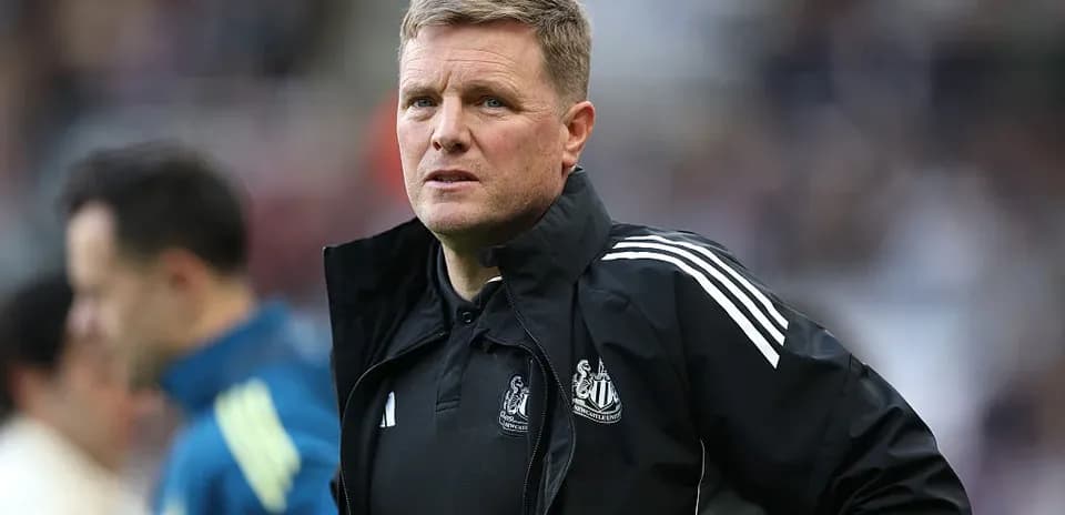 Тренер Newcastle United на скамейке запасных